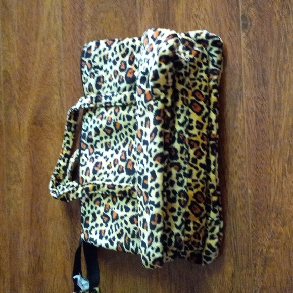 Cosmetic bag - Picture 1 of 2